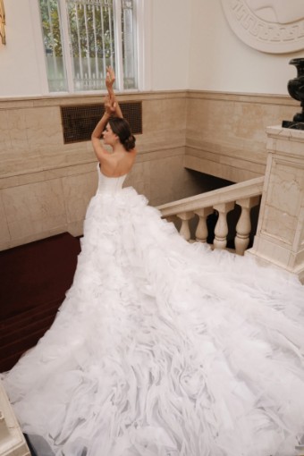 Zakaa Couture Luxe #1 Ivory thumbnail
