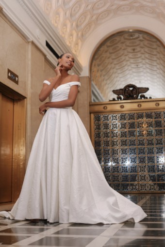 Zakaa Couture Valentina #2 Ivory thumbnail